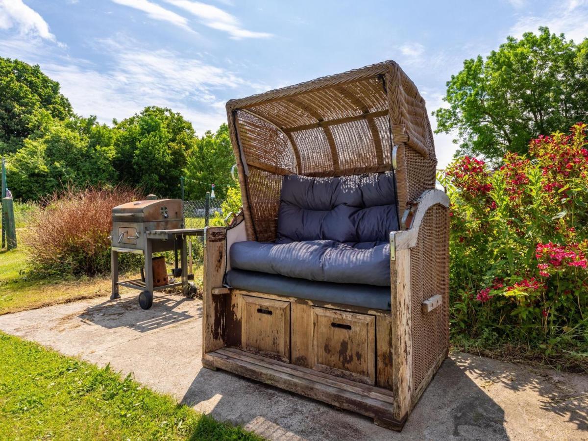 Snug Holiday Home In Divitz Spoldershagen Near Skydiving מראה חיצוני תמונה