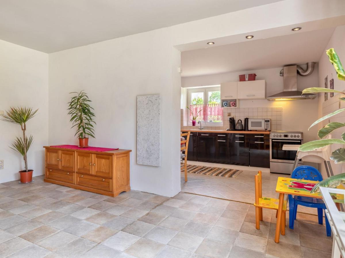 Snug Holiday Home In Divitz Spoldershagen Near Skydiving מראה חיצוני תמונה