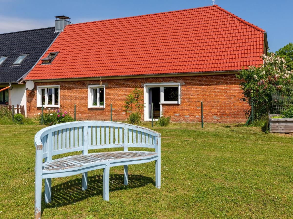 Snug Holiday Home In Divitz Spoldershagen Near Skydiving מראה חיצוני תמונה