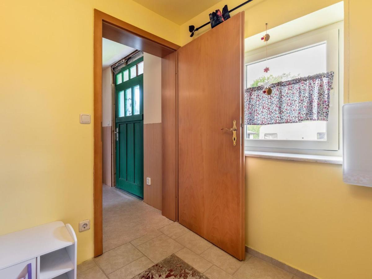 Snug Holiday Home In Divitz Spoldershagen Near Skydiving מראה חיצוני תמונה